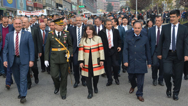 KARABÜK’TE CUMHURİYET YÜRÜYÜŞÜ