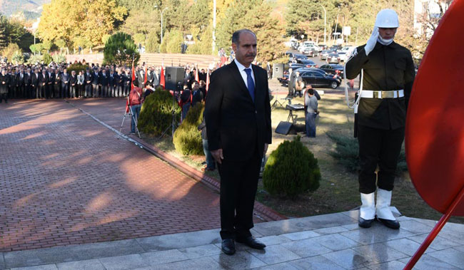 ATATÜRK KARABÜK’TE TÖRENLE ANILDI