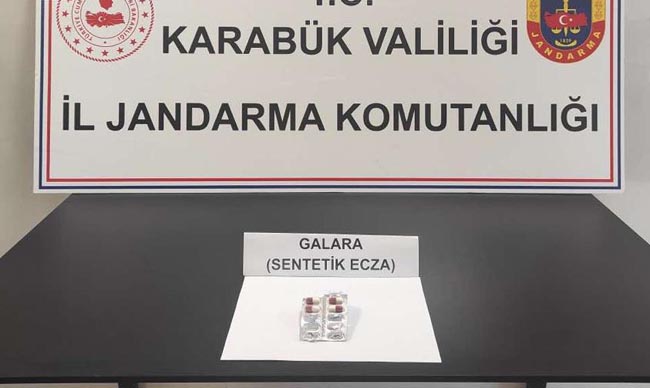 CİNSEL SALDIRI SUÇUNDAN ARANIYORDU, SENTETİK HAPLA YAKALANDI