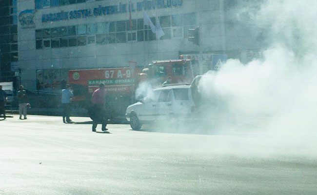 YANGIN, TESADÜFEN GEÇEN ARAZÖZLE BÜYÜMEDEN SÖNDÜRÜLDÜ