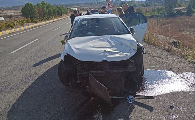 TAKLA ATAN OTOMOBİLDEN YARA ALMADAN KURTULDULAR