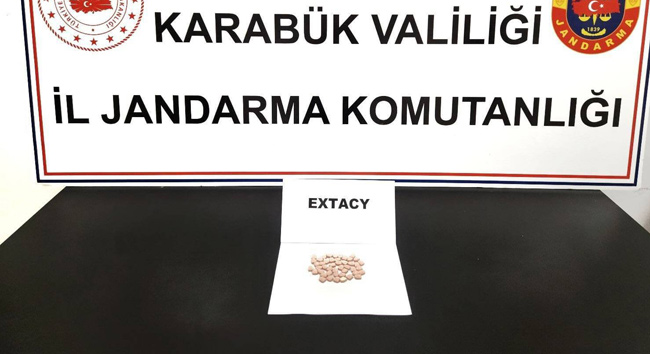 ÜZERİNDE 46 ECSTASY HAP İLE YAKALANDI