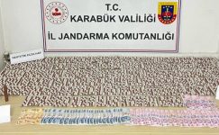 DURDURULAN ARAÇTAN UYUŞTURUCU ÇIKTI, 3 TUTUKLAMA