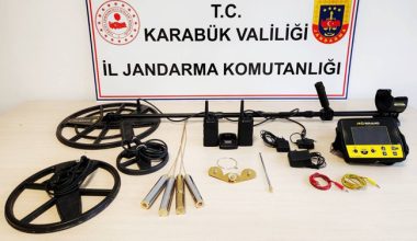 DEFİNE ARAYAN 5 KİŞİ SUÇÜSTÜ YAKALANDI