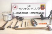 DEFİNE ARAYAN 5 KİŞİ SUÇÜSTÜ YAKALANDI